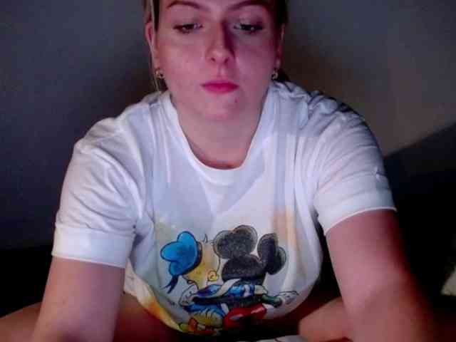 BritneyBlond webcam
