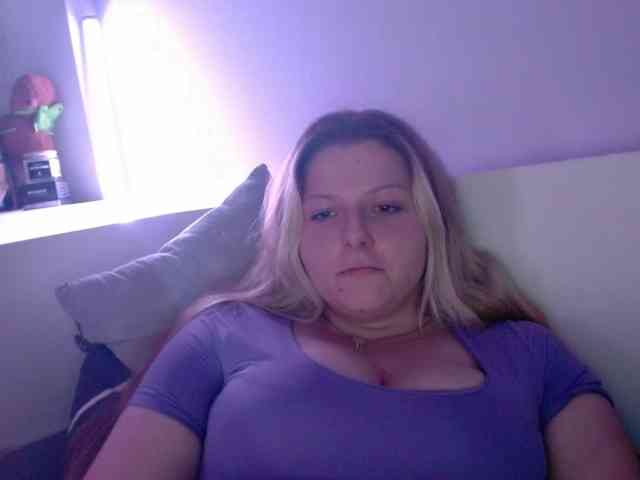 BritneyBlond webcam