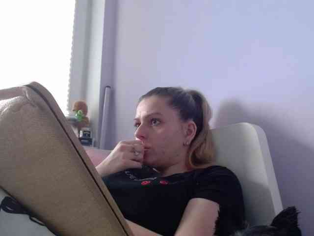 BritneyBlond webcam