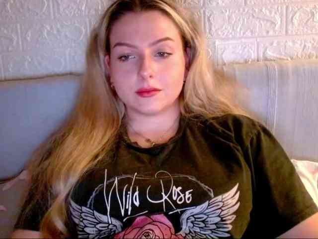 BritneyBlond webcam
