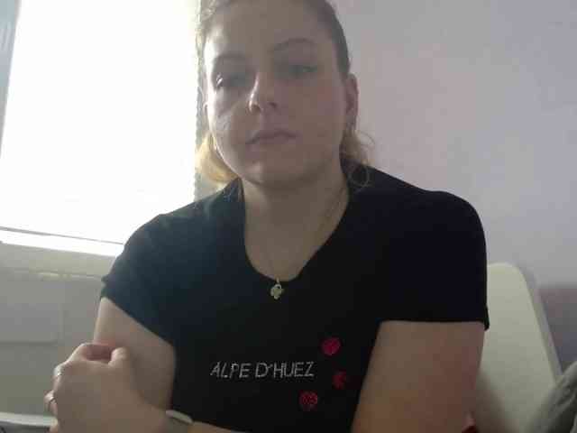 BritneyBlond webcam