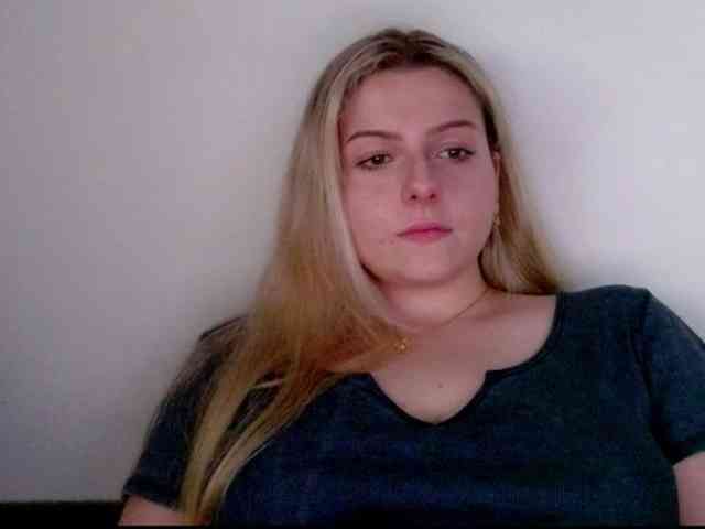 BritneyBlond webcam