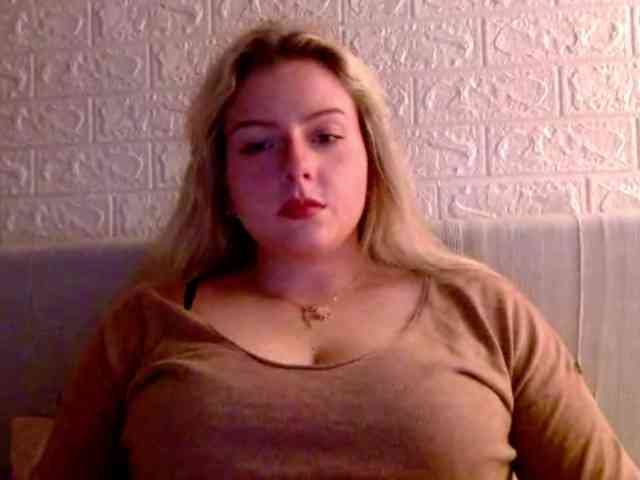 BritneyBlond webcam