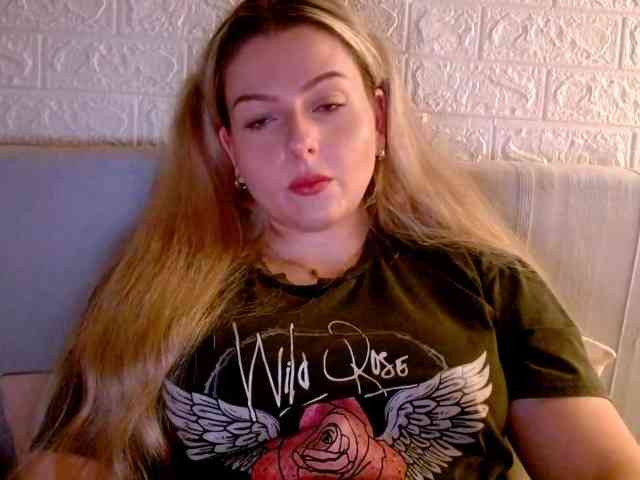 BritneyBlond webcam