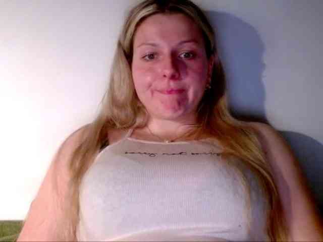 BritneyBlond webcam