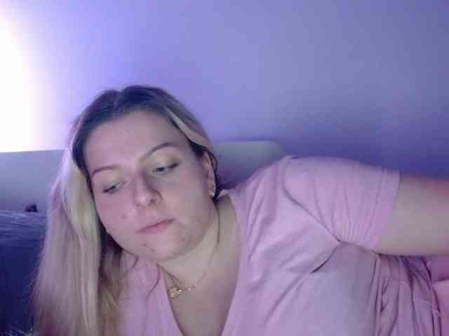BritneyBlond webcam