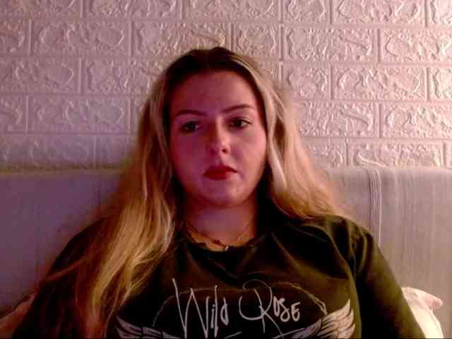 BritneyBlond webcam
