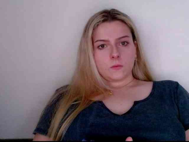 BritneyBlond webcam