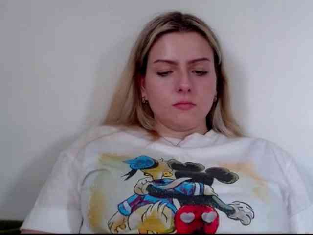 BritneyBlond webcam