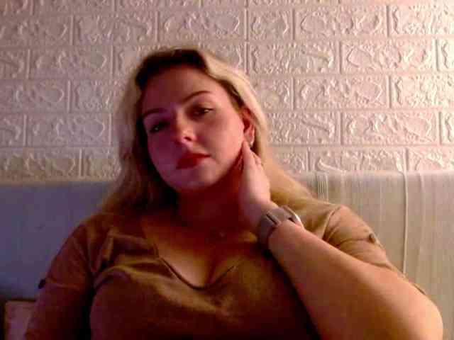 BritneyBlond webcam