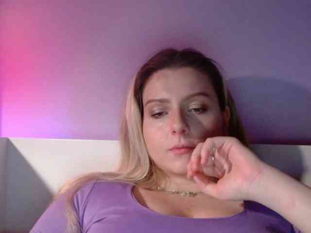 BritneyBlond webcam