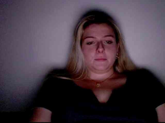 BritneyBlond webcam