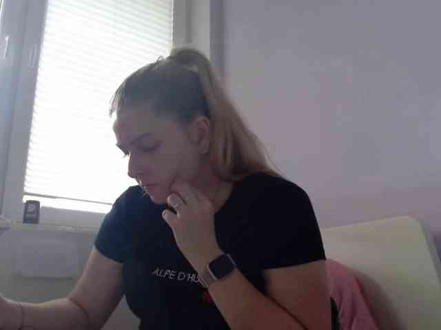 BritneyBlond webcam