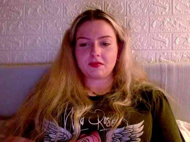 BritneyBlond webcam