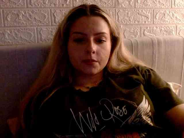 BritneyBlond webcam