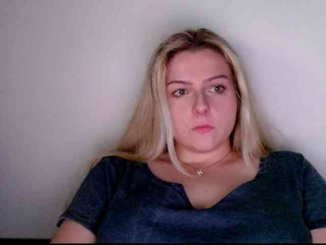 BritneyBlond webcam