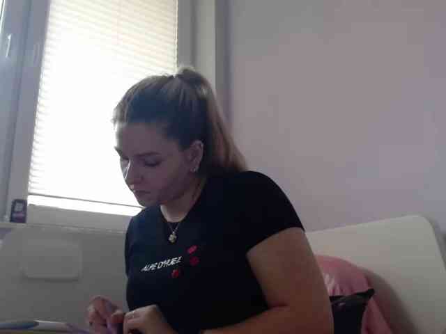 BritneyBlond webcam