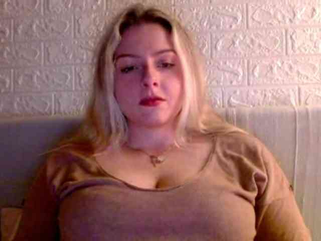 BritneyBlond webcam