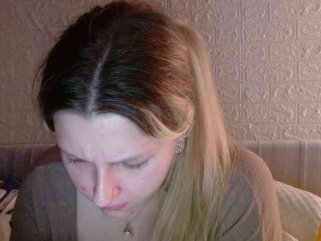 BritneyBlond webcam