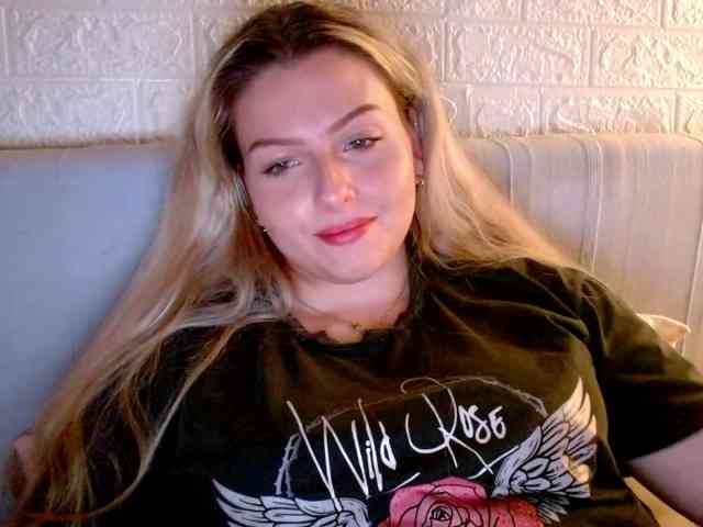 BritneyBlond webcam