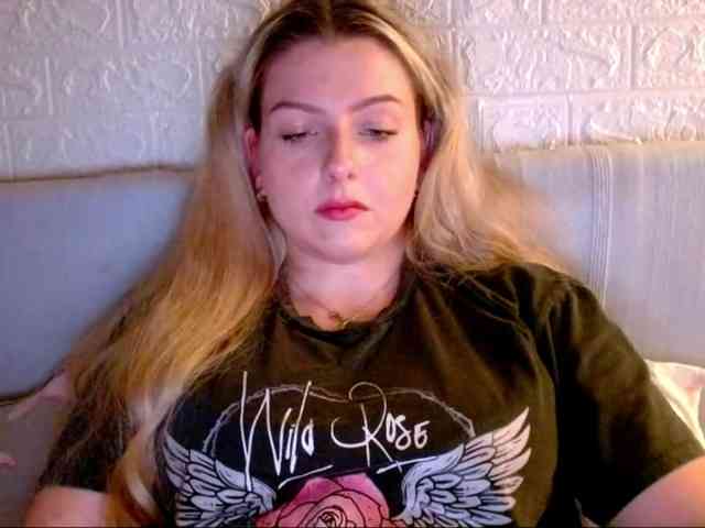 BritneyBlond webcam