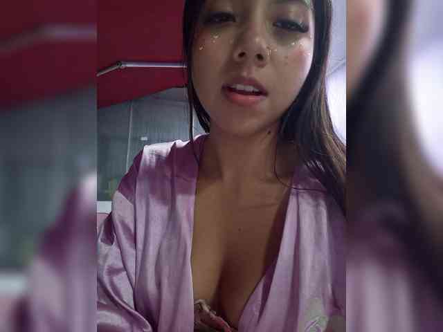 KattySanz Live Webcam on {site_name}