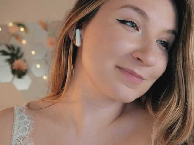 AlytheAmore's BongaCams show and profile