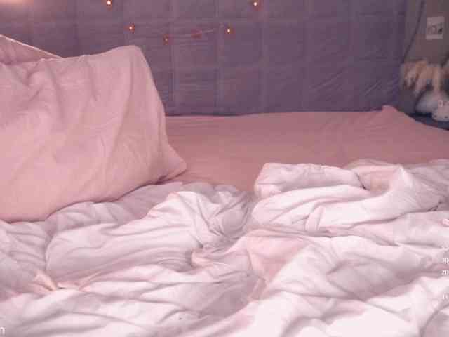 live cam feed Alyyyson