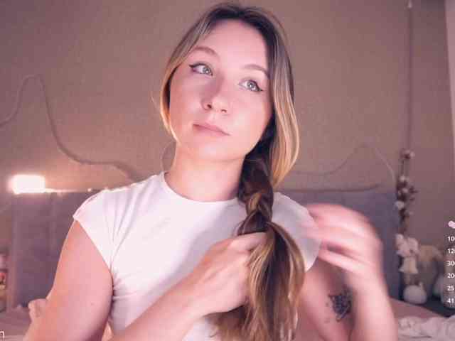 alyyyson webcam