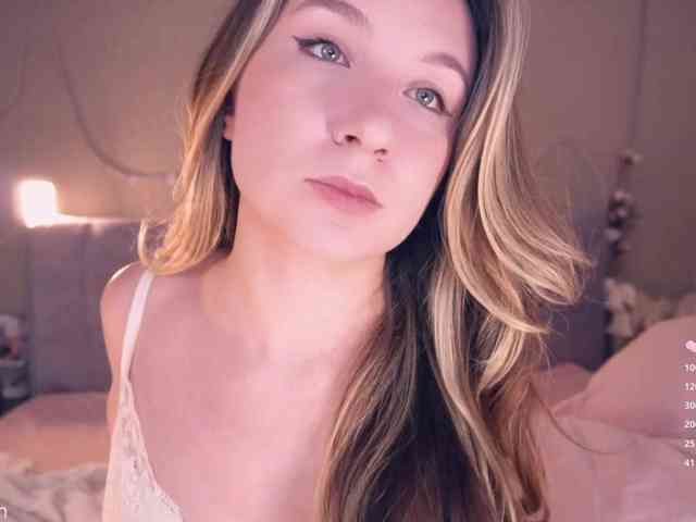 alyyyson webcam