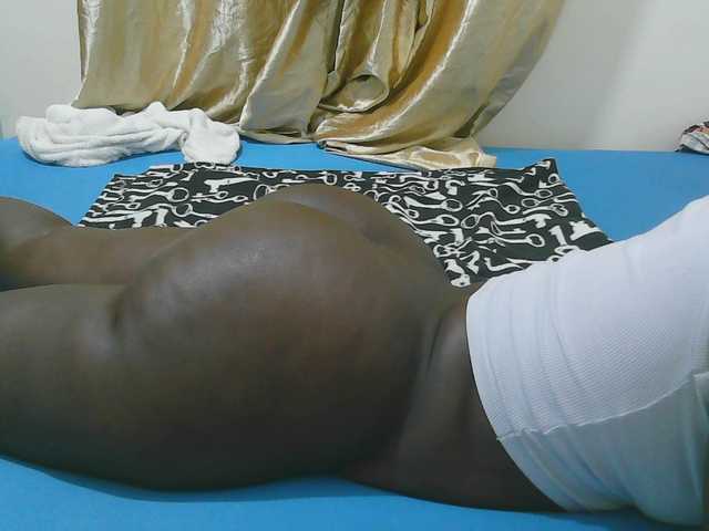 Sexy-Quincy11 webcam bongacams model stream image