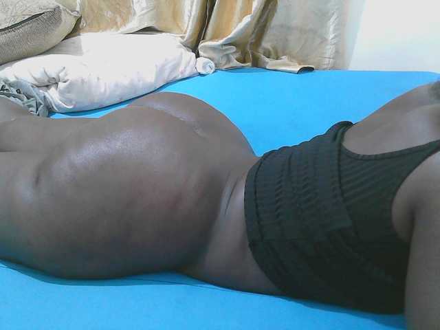 Sexy-Quincy11 webcam bongacams model stream image