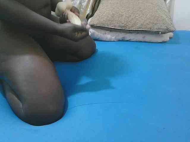 Sexy-Quincy11 webcam