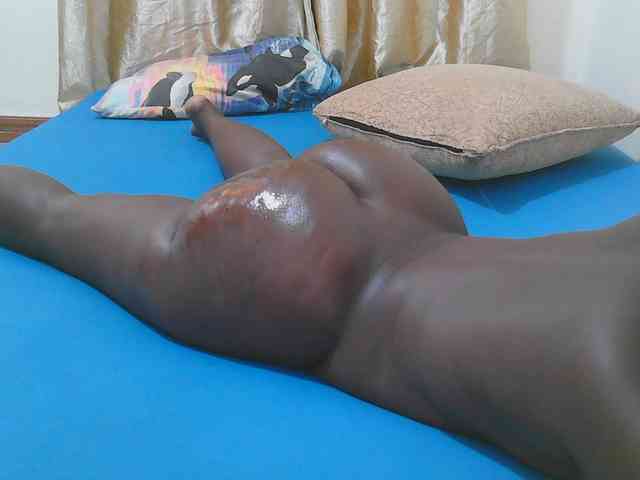 Sexy-Quincy11 webcam