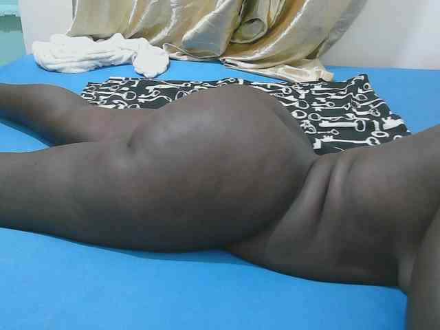 Sexy-Quincy11 webcam