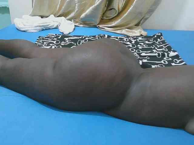 Sexy-Quincy11 webcam