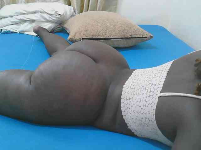 Sexy-Quincy11 webcam