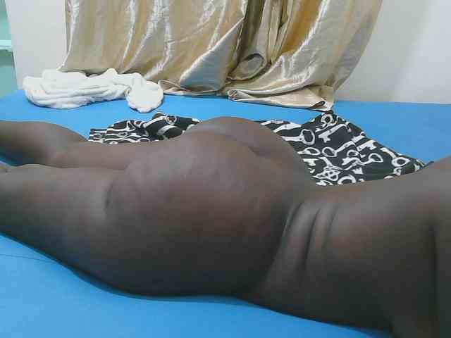 Sexy-Quincy11 webcam