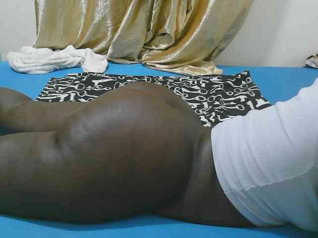 Sexy-Quincy11 webcam