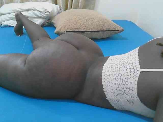 Sexy-Quincy11 webcam