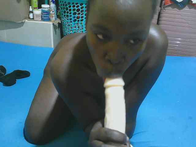 Sexy-Quincy11 webcam