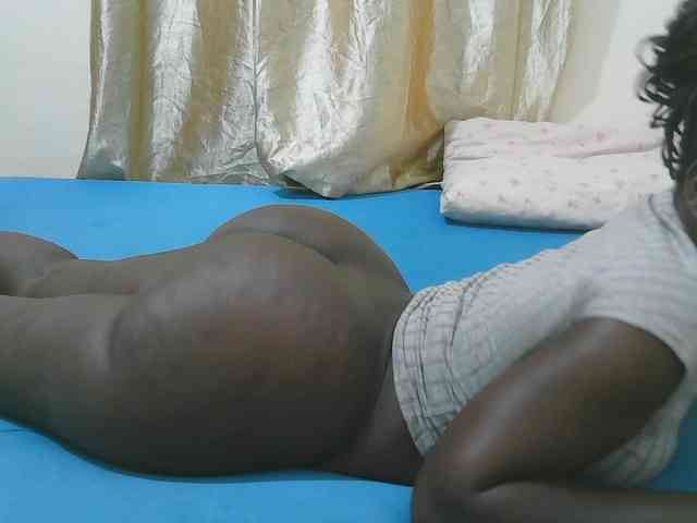 Sexy-Quincy11 webcam