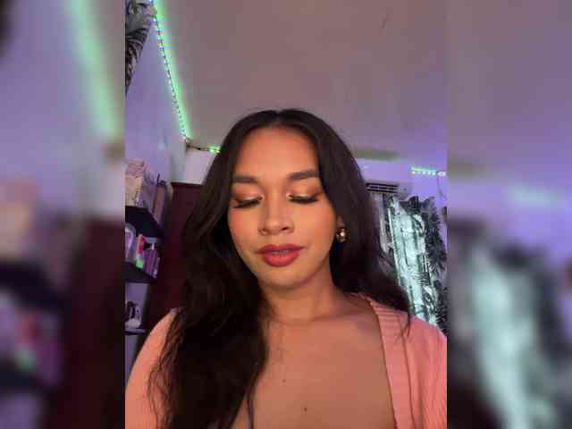 JRosey Live Webcam on BongaCams