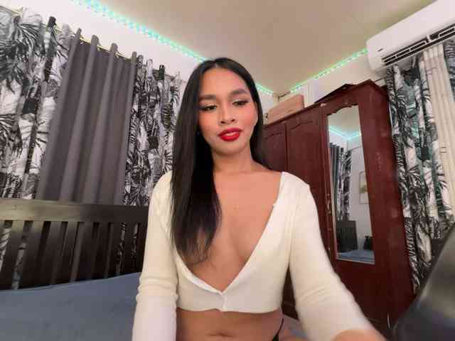 JRosey Live Webcam on BongaCams