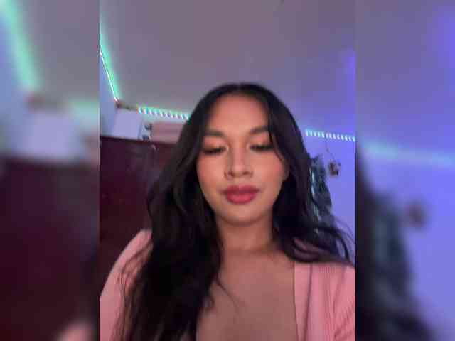 JRosey Live Webcam on BongaCams