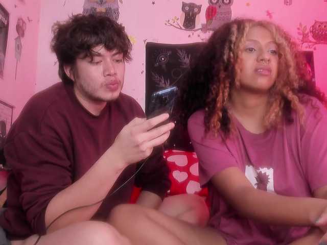 HotHoneyChile's BongaCams show and profile