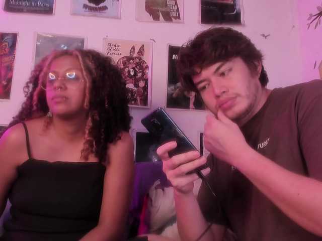 HotHoneyChile's BongaCams show and profile