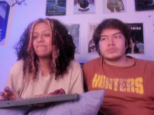 HotHoneyChile's BongaCams show and profile