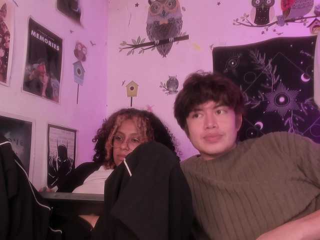 HotHoneyChile's BongaCams show and profile