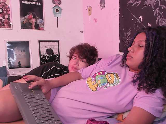 HotHoneyChile's BongaCams show and profile